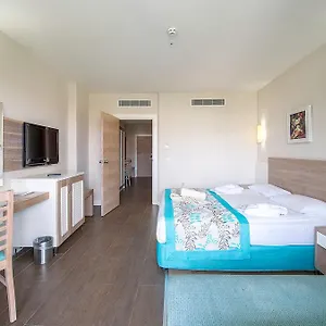 Family Room Garden View