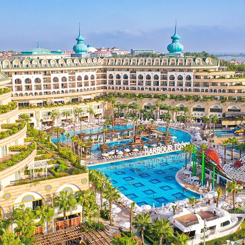 Crystal Sunset Pearl Collection Hotel Side Skyline photo